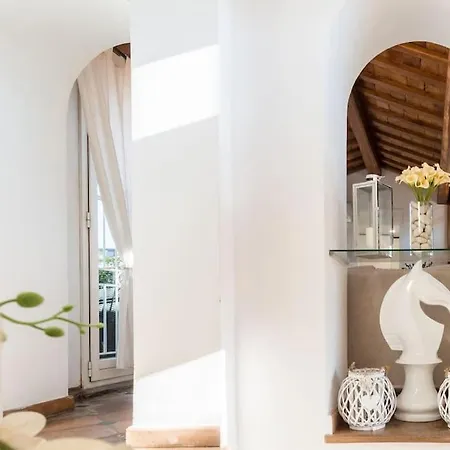 아파트 Piazza Navona - Penthouse In The Heart Of